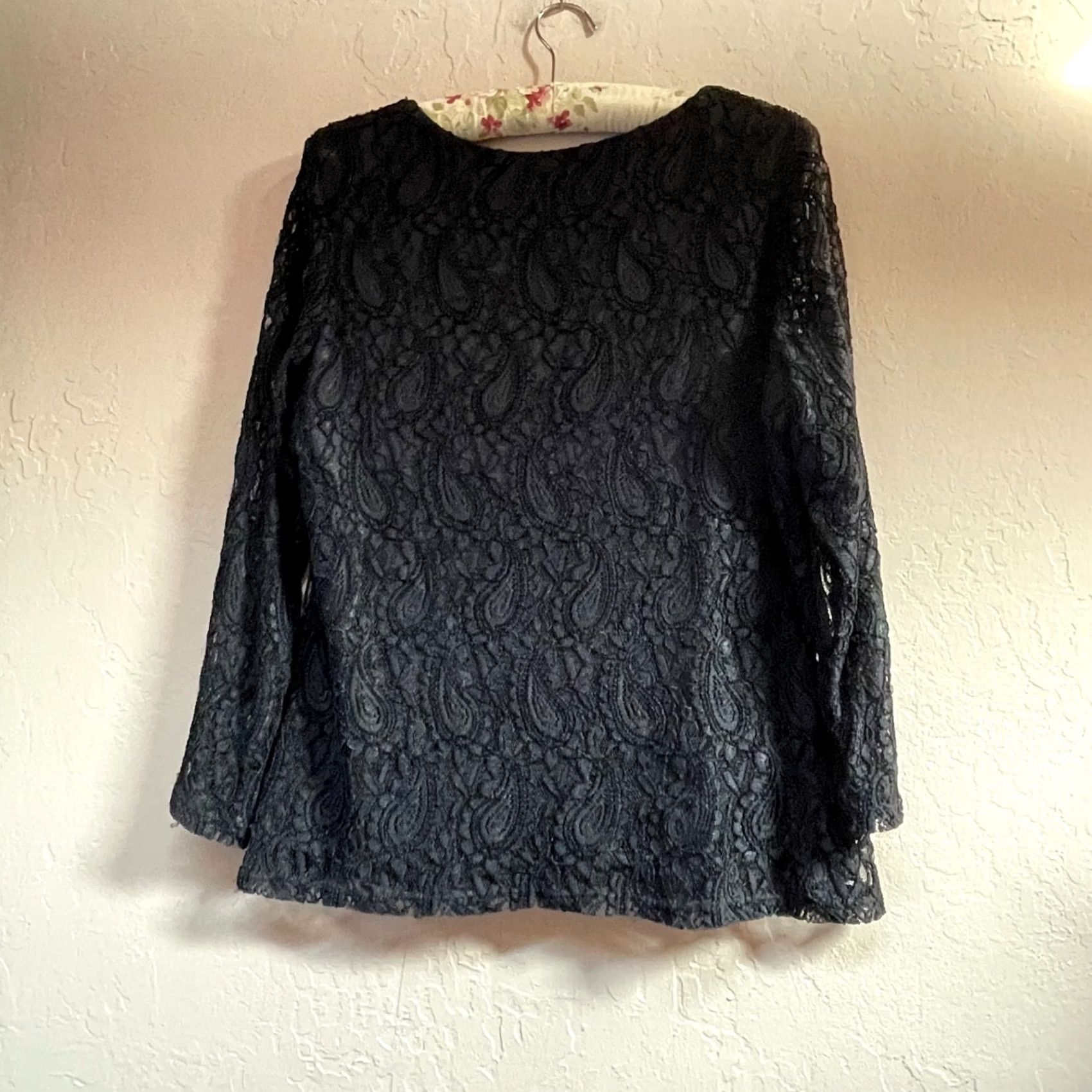 Vintage TravelSmith Womens Round Neck Long Sleeve Paisley Textured Lace Top Black Large Size L / US 10 / IT 46 - 2 Thumbnail
