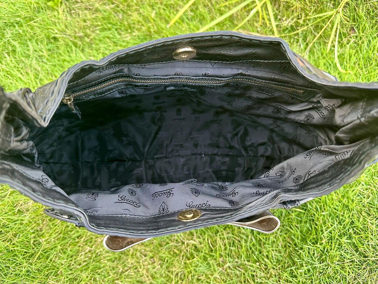 Gucci Authentic Gucci Black Dialux Coated Canvas Queen Large Hobo Size ONE SIZE - 5 Thumbnail