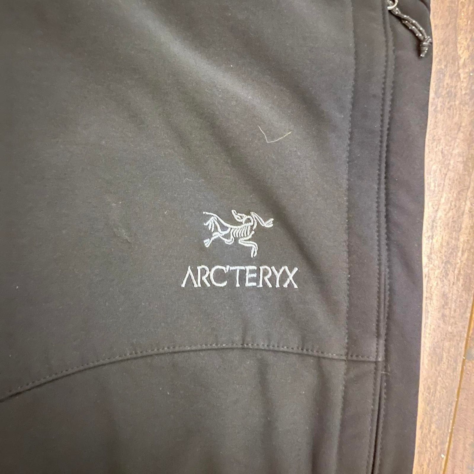 Arc'teryx Xl black arcteryx fissle insulated Size US 32 / EU 48 - 2 Thumbnail