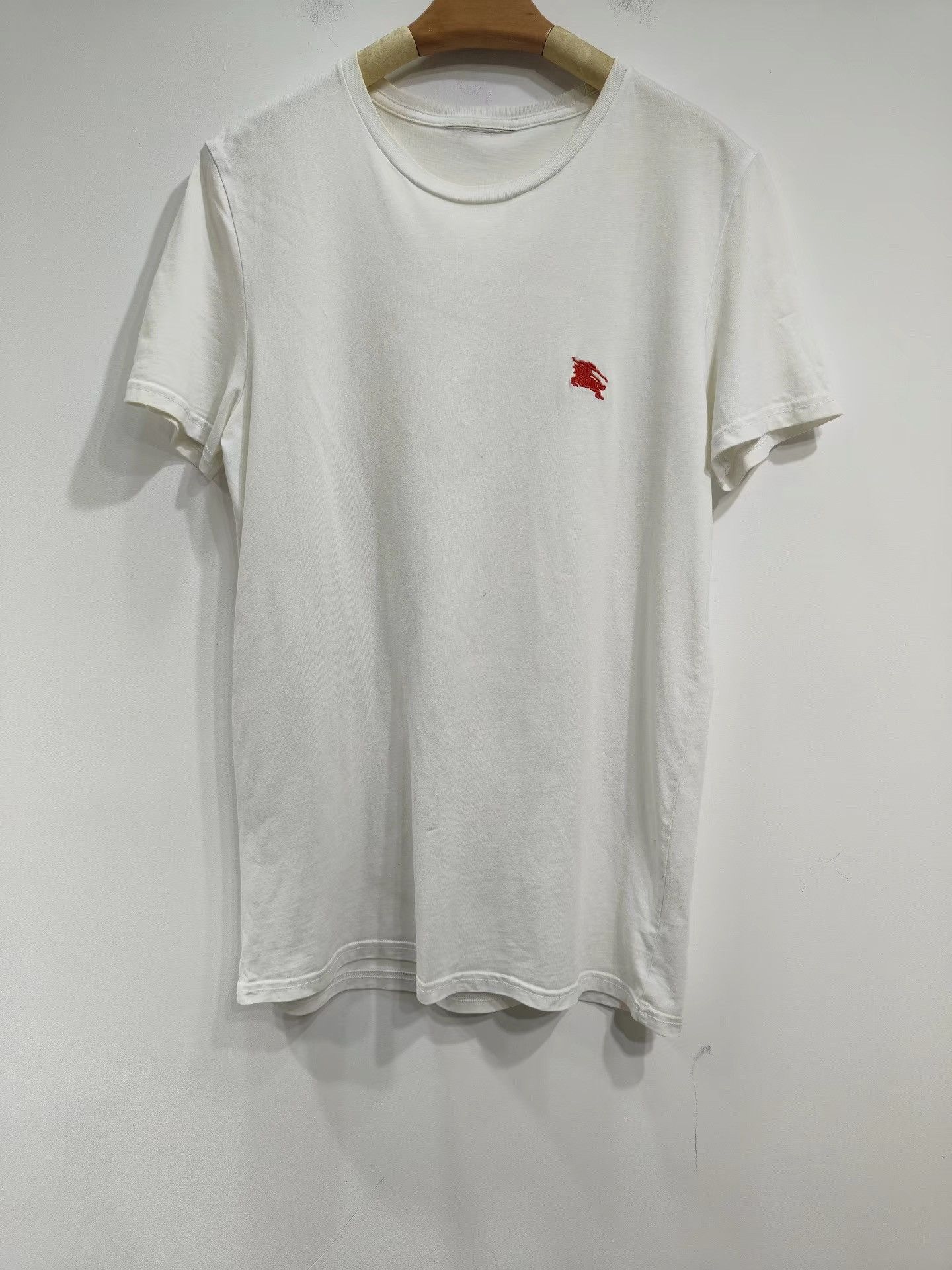 Burberry Burberry Men's White Short Sleeve T-shirt K29 Size US M / EU 48-50 / 2 - 1 Thumbnail