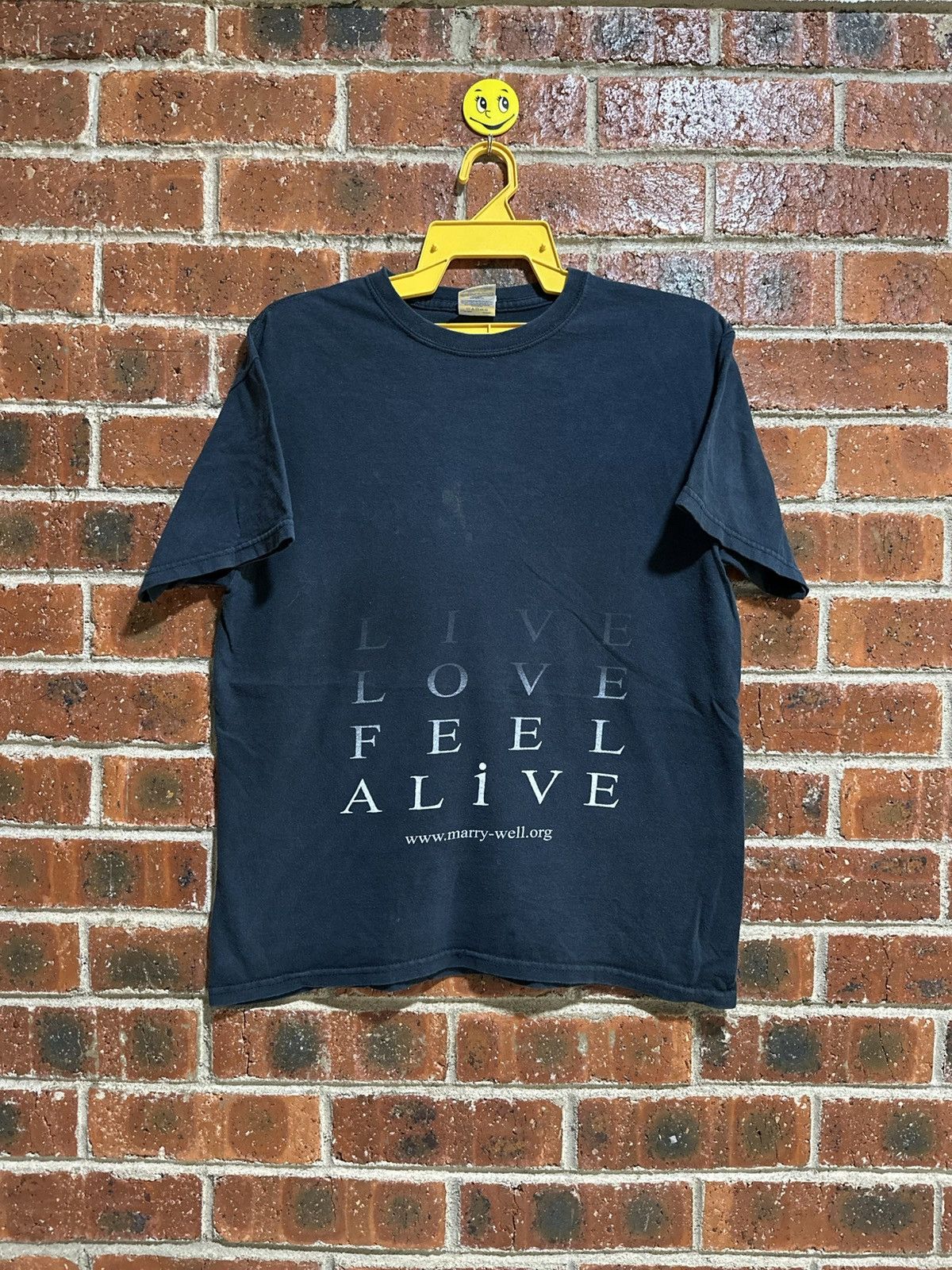 Gildan × Sears × Vintage Vintage Love Feel Alive Faded Tee Size US M / EU 48-50 / 2 - 2 Thumbnail
