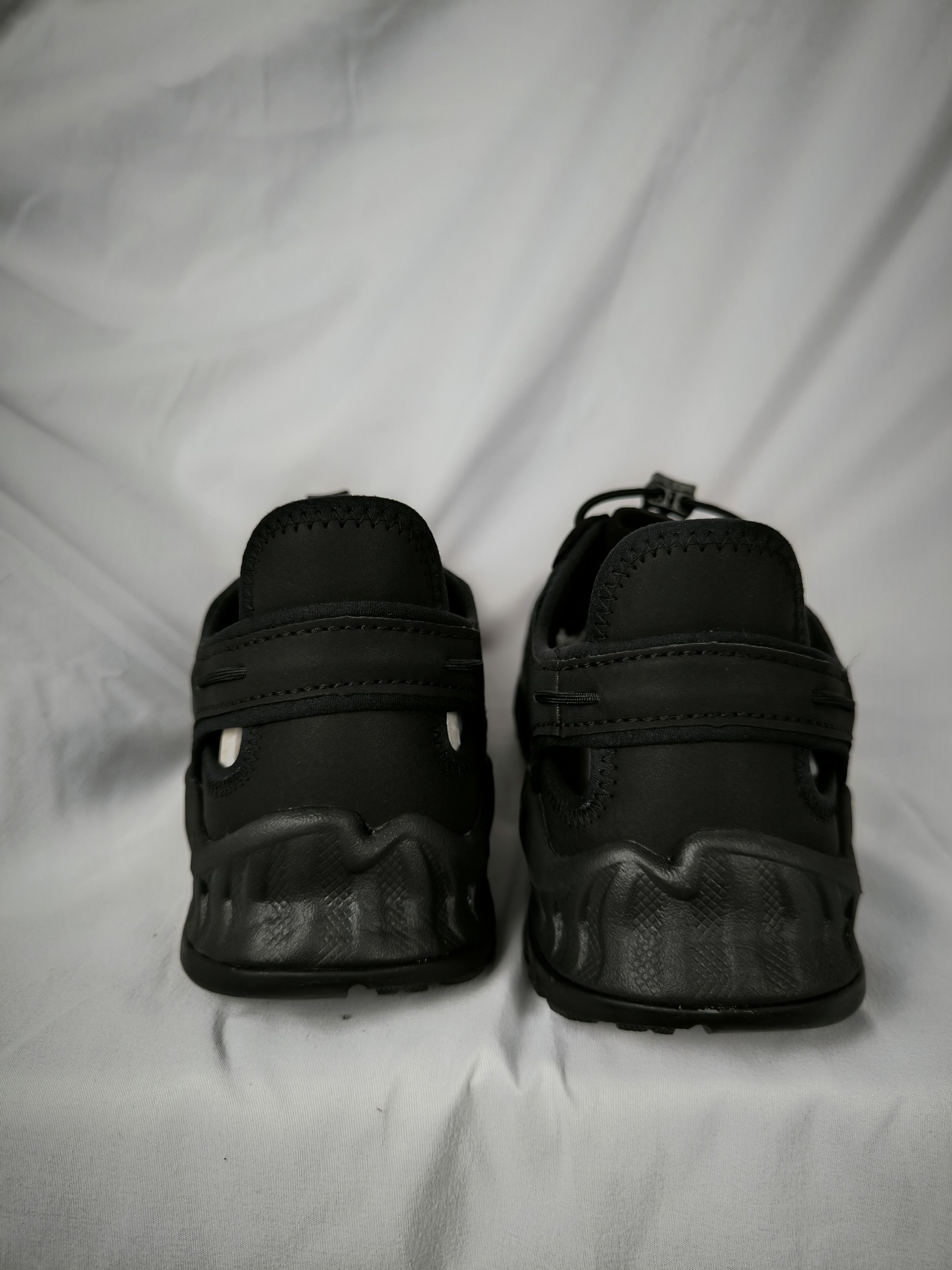 KEEN Uneek NXIS Size US 10 / EU 43 - 17 Thumbnail
