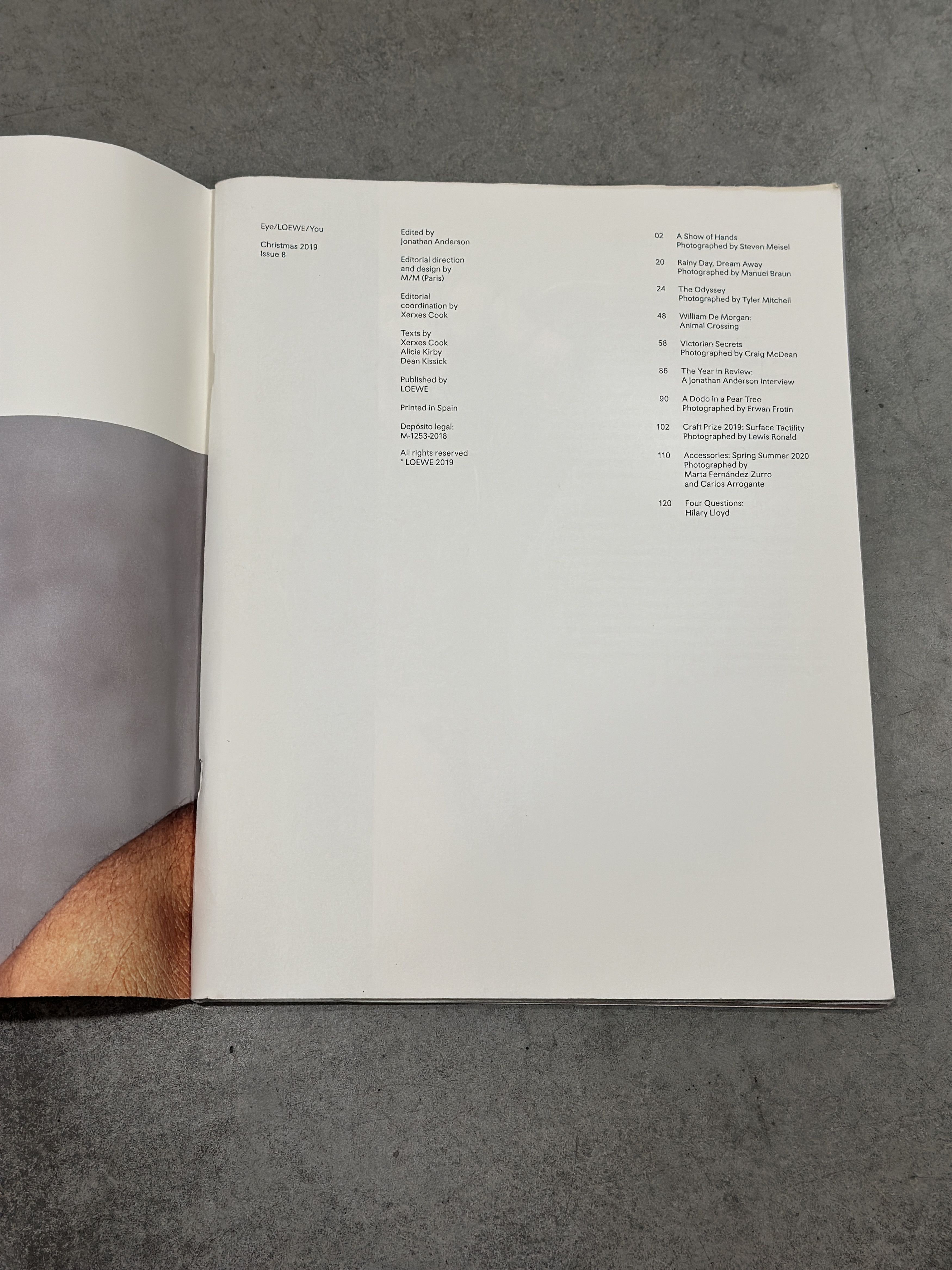 Loewe Eye/LOEWE/You Issue 8 Christmas 2019 Size ONE SIZE - 3 Thumbnail