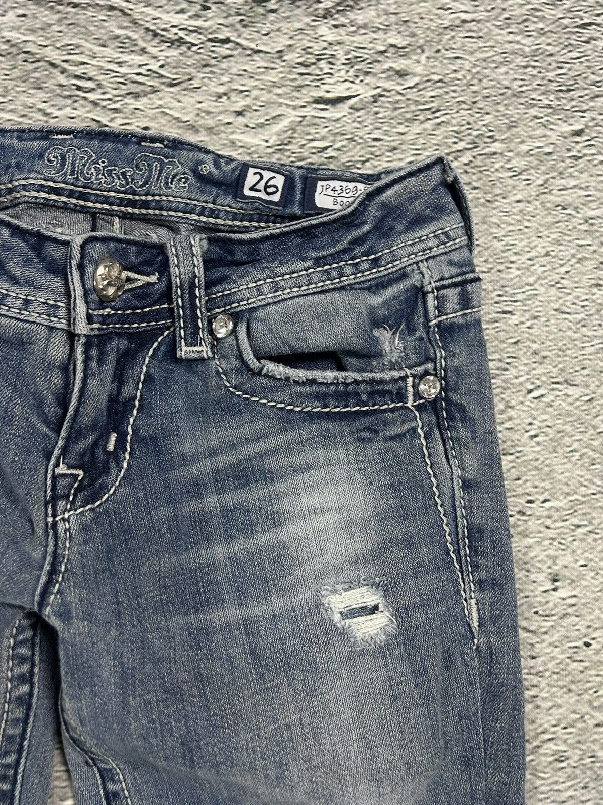 Miss Me Miss Me flared bootcut white stitching denim vintage y2k Size 26" / US 2 / IT 38 - 9 Thumbnail