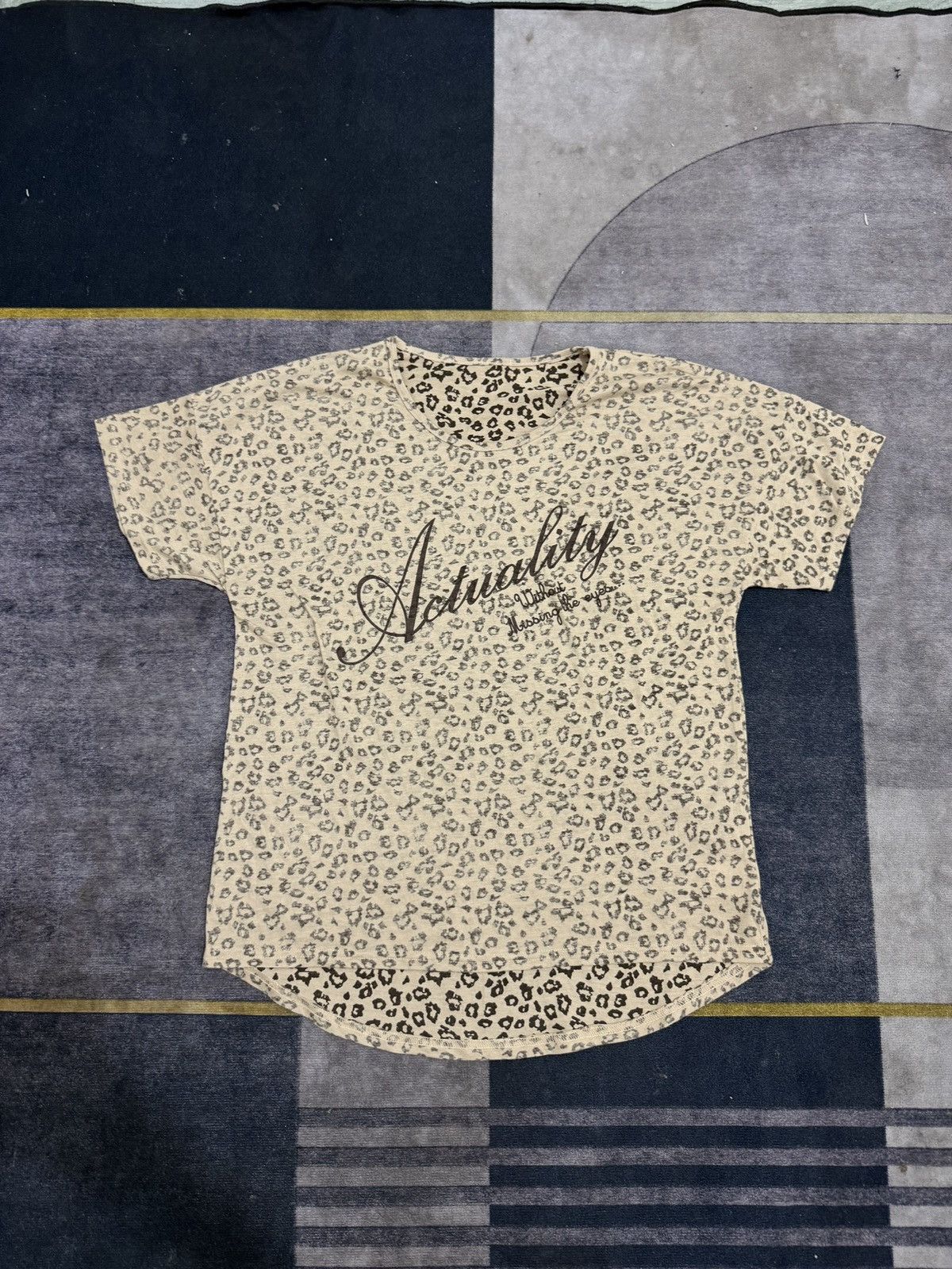 Other Y2K ACTUALITY LEOPARD TSHIRT Size US M / EU 48-50 / 2 - 1 Thumbnail