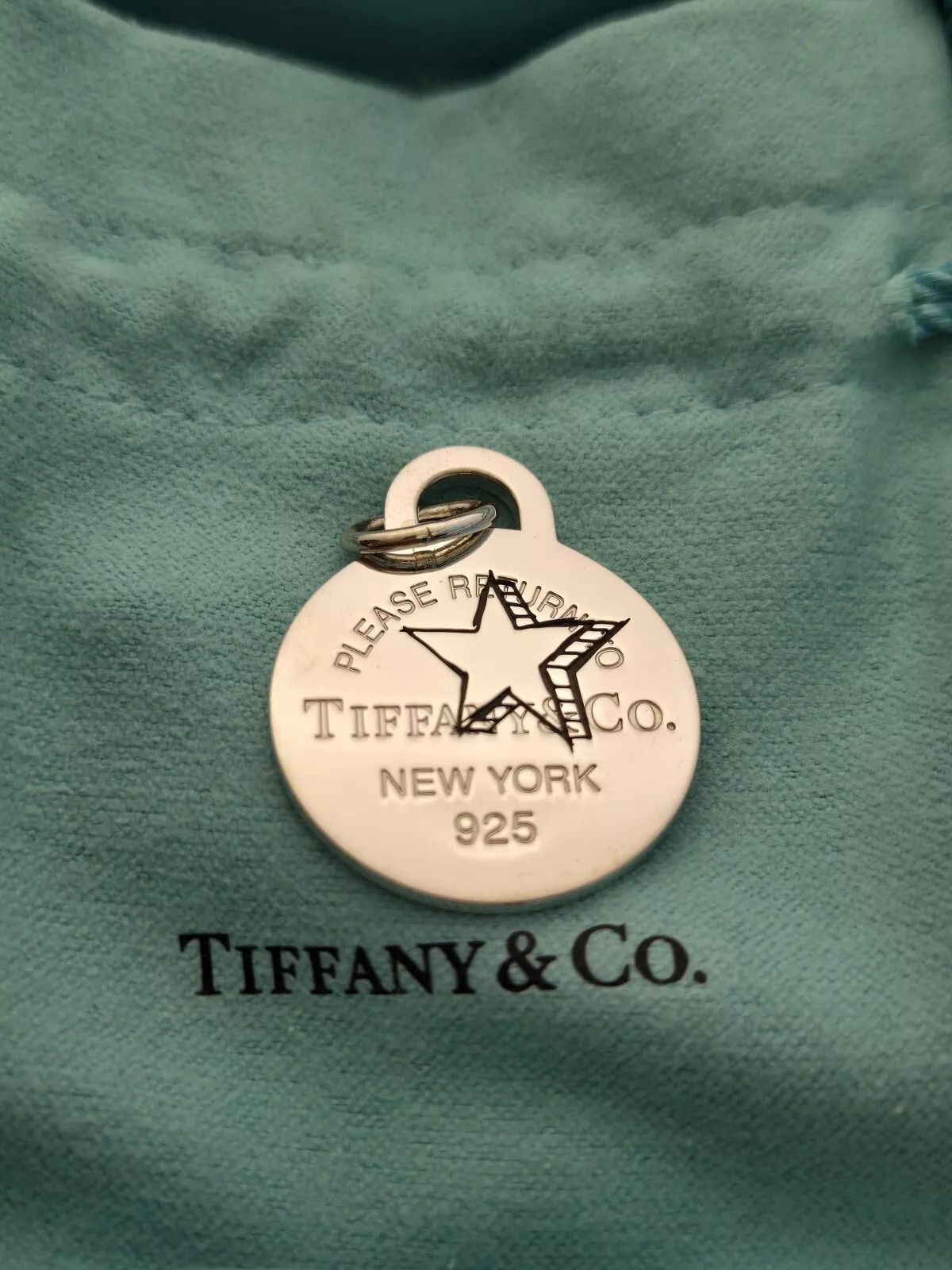 Tiffany & Co. Tiffany & Co. Return To Tiffany Large Round Star Charm Size ONE SIZE - 1 Thumbnail