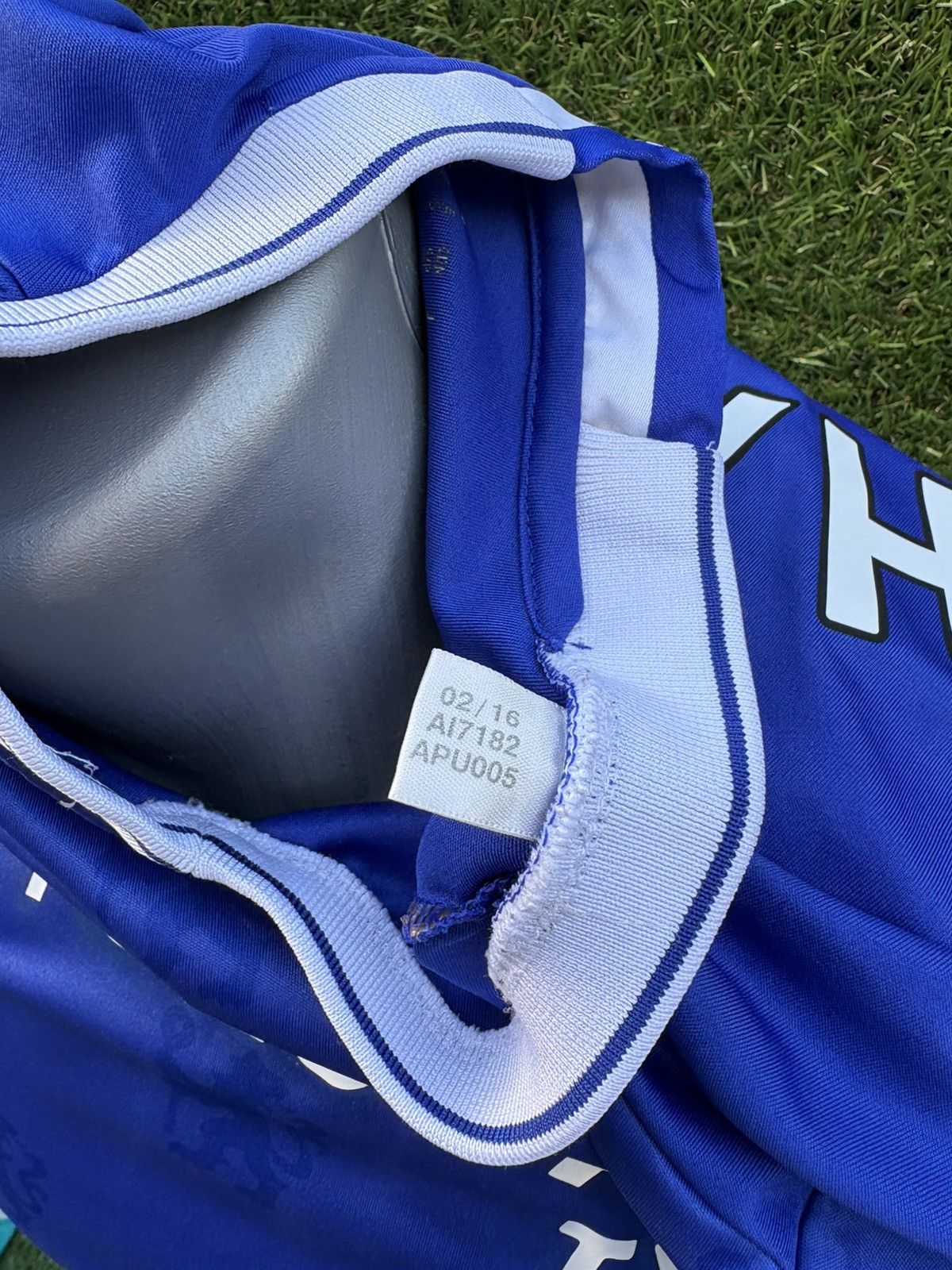 Adidas Jersey hazard chelsea Size US S / EU 44-46 / 1 - 10 Thumbnail
