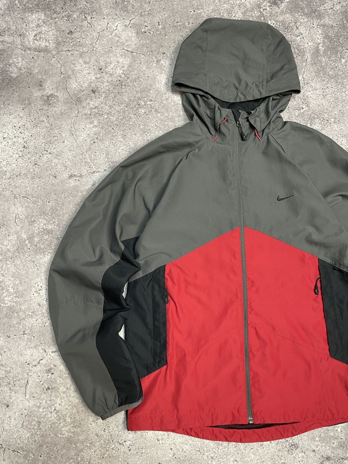 Vintage Vintage Nike Windbreaker Y2K Drill Nylon Multicolour Jacket Size US S / EU 44-46 / 1 - 2 Thumbnail
