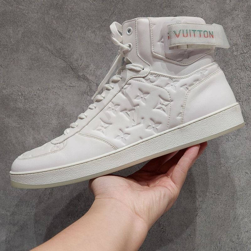 Louis Vuitton Louis Vuitton Rivoli High-Top Sneakers for Men - Size US 11 / EU 44 - 9 Thumbnail
