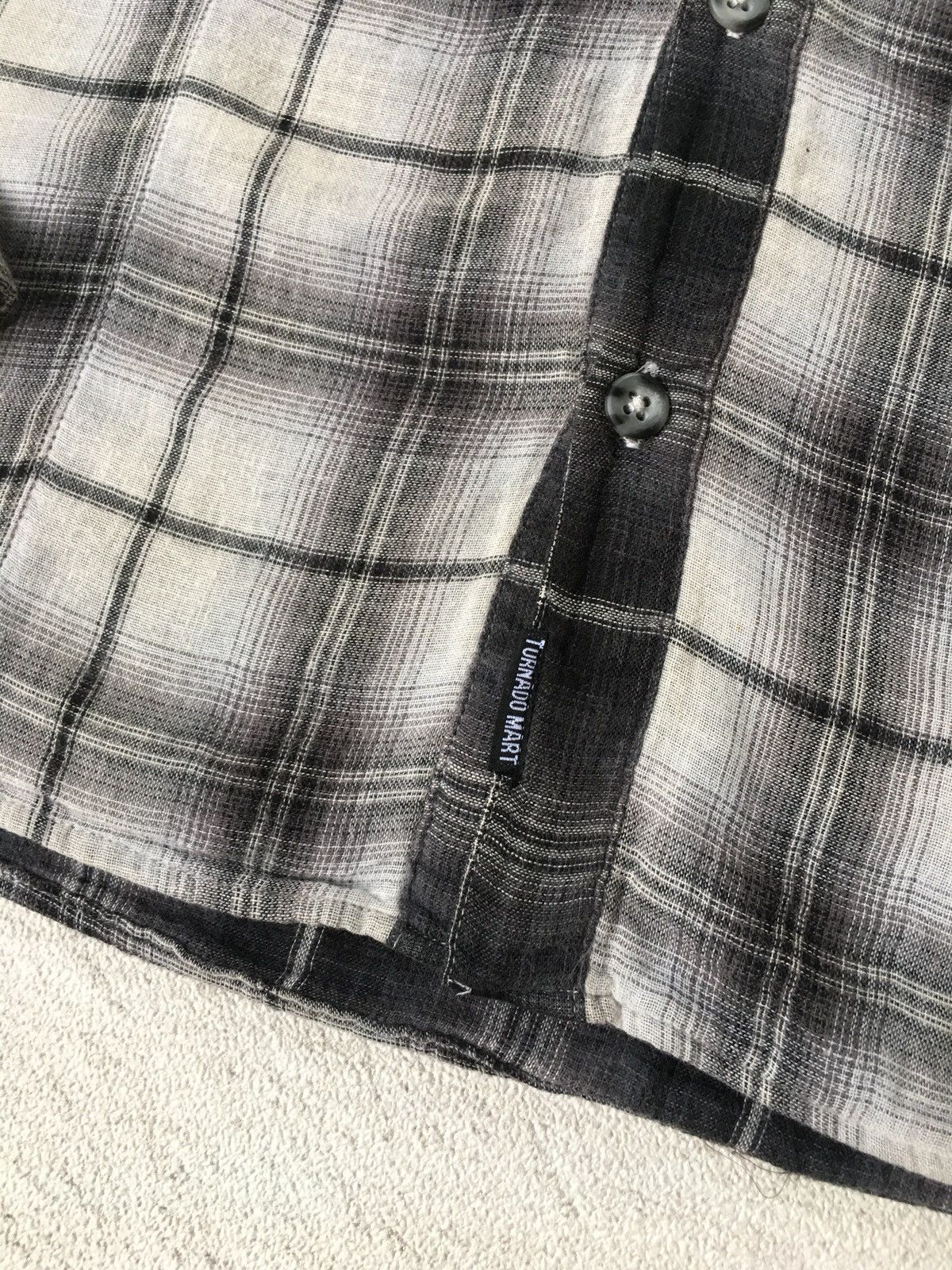 Tornado Mart Tornado Mart Button ups Size US M / EU 48-50 / 2 - 3 Thumbnail