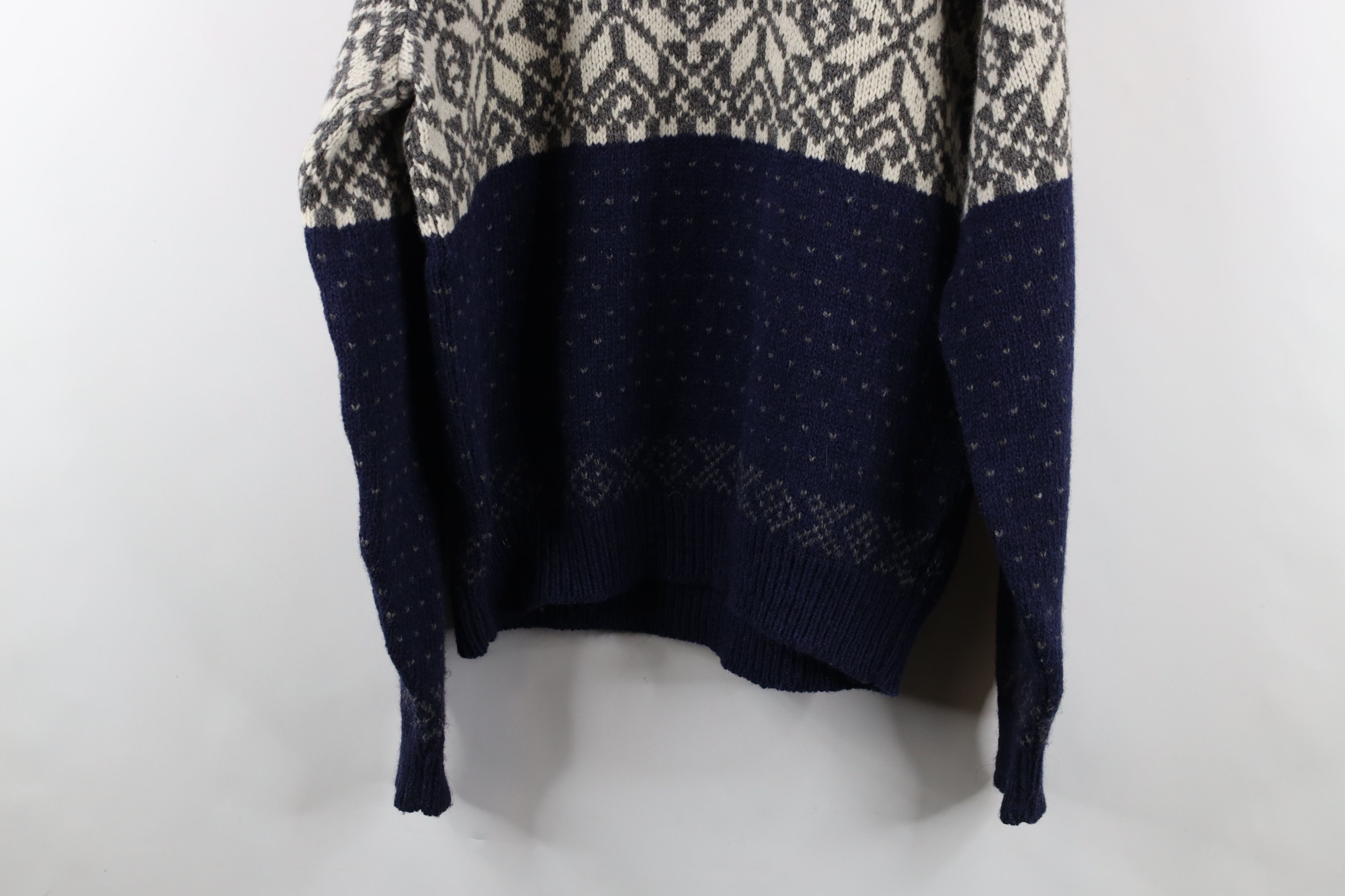 Vintage Vintage 90s Streetwear Knit Snowflake Fair Isle Sweater USA Size US L / EU 52-54 / 3 - 11 Thumbnail