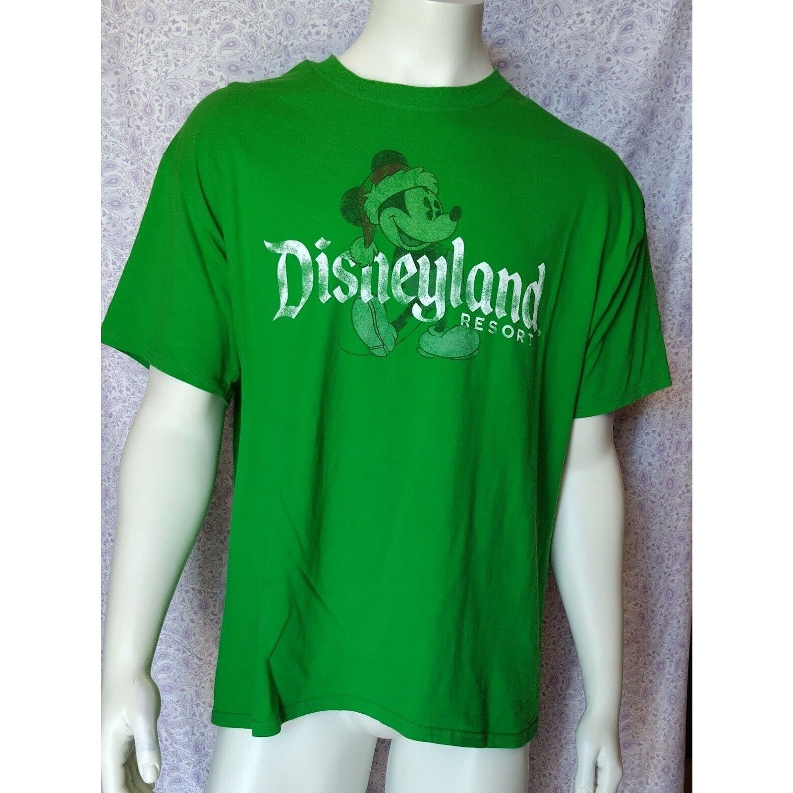 Disney Disneyland Resort Santa Mickey Mouse Christmas Hanes BeefyXL Size US XL / EU 56 / 4 - 1 Thumbnail