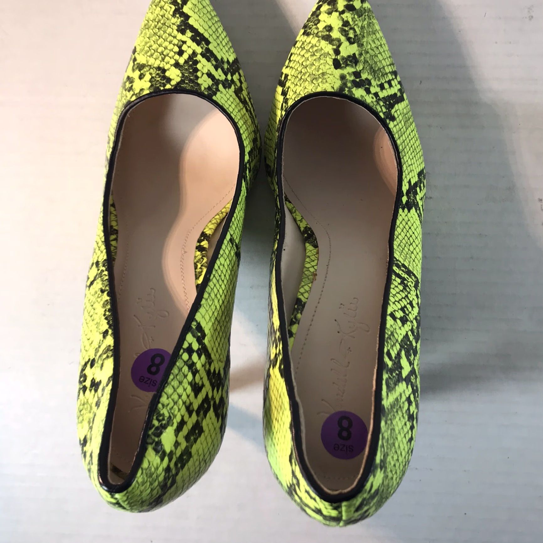 Vintage KENDALL + KYLIE Neon Yellow Black Faux Snakeskin 4in High Heel Pumps Women Size 8M Size US 8 / IT 38 - 4 Thumbnail