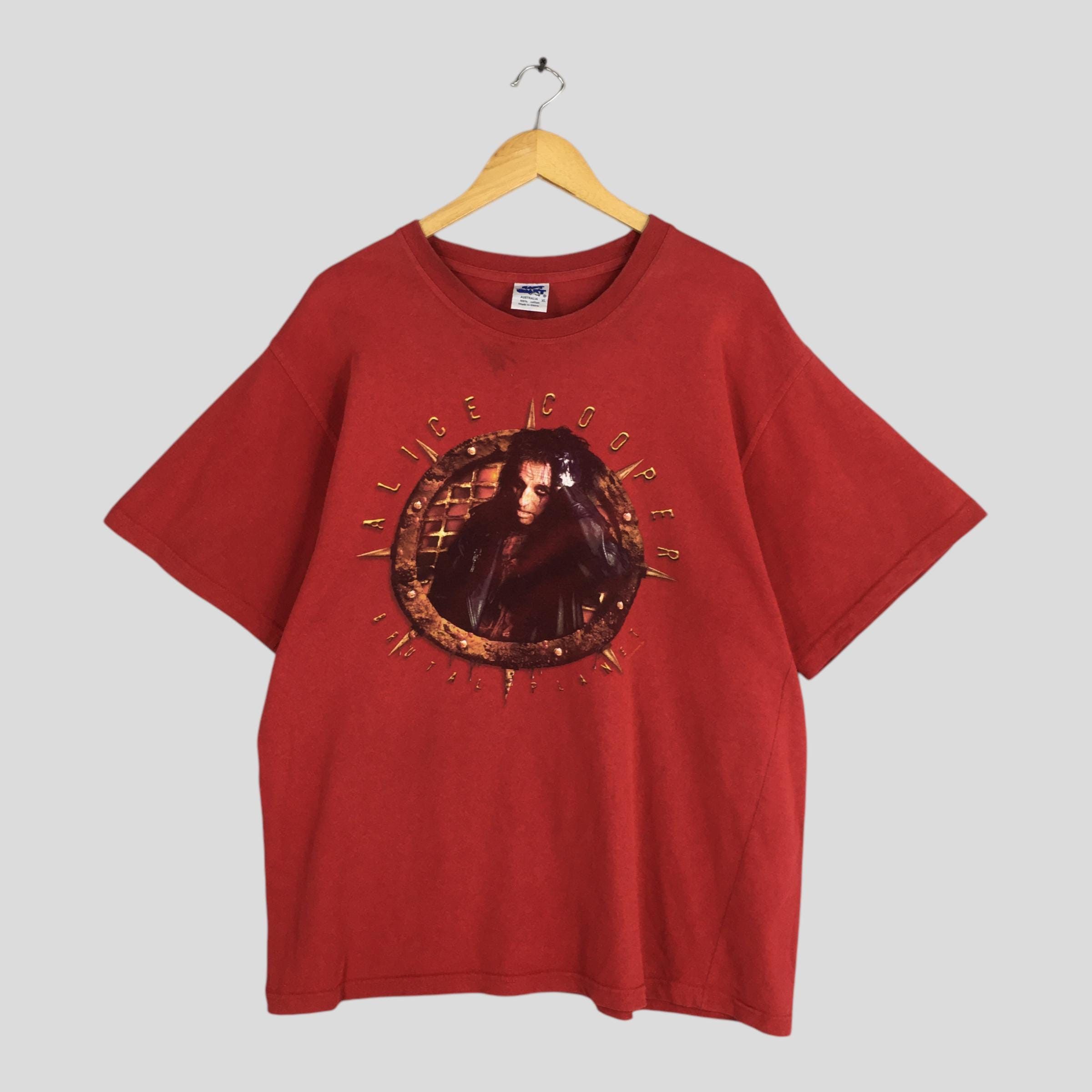 Band Tees Vintage 90s Alice Cooper Brutal Planet Red T shirt XLarge Size US XL / EU 56 / 4 - 1 Thumbnail