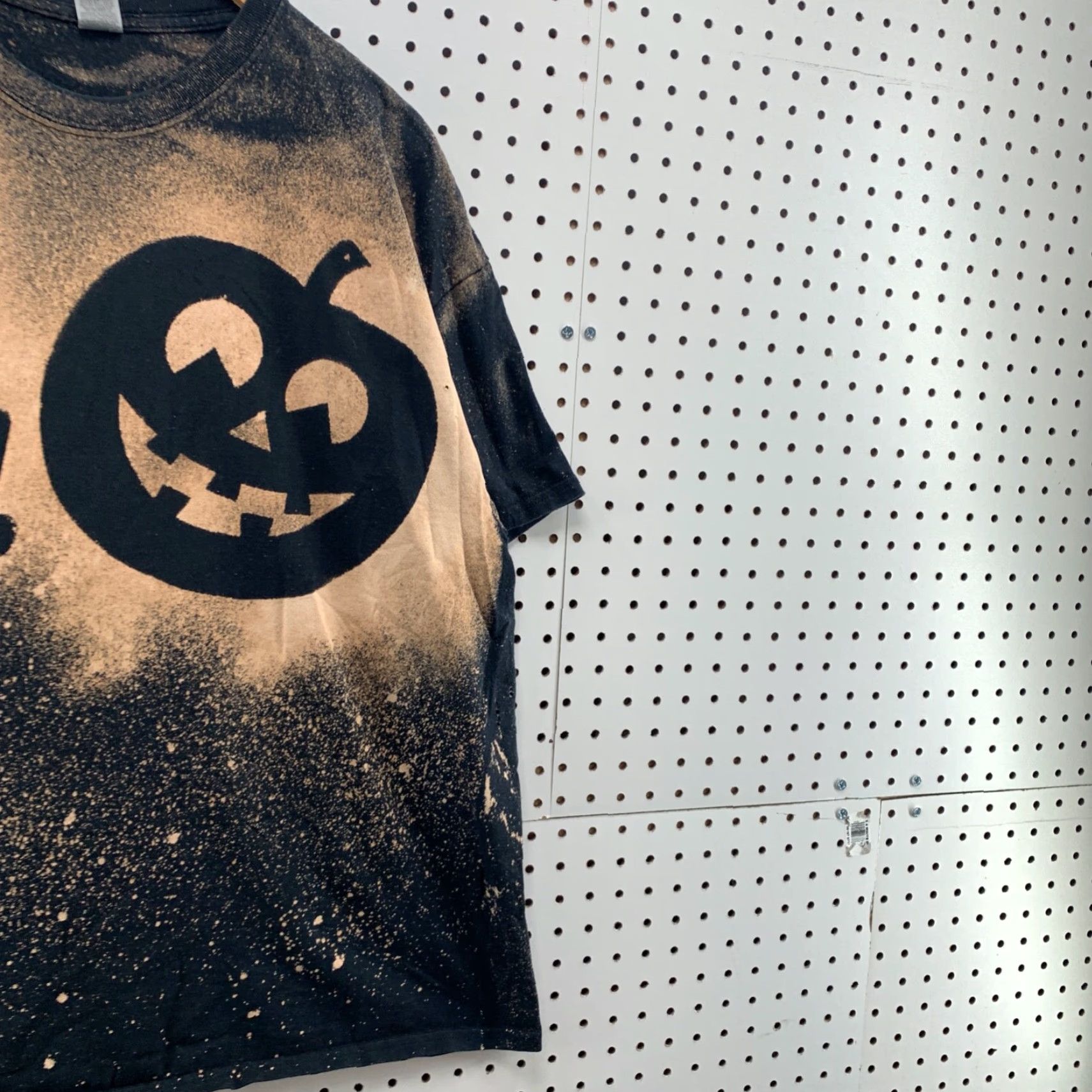 Gildan VINTAGE? BOO Halloween Pumpkin Black Tie Dye Shirt Adult 2XL Short Sleeve Black Gildan T-Shirt Unisex Mens Womens Boys Girls Size US XXL / EU 58 / 5 - 4 Thumbnail