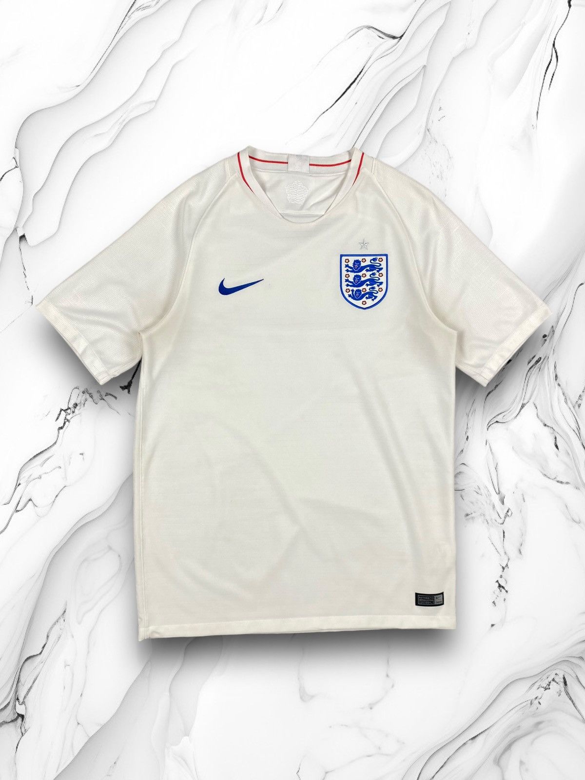 Nike Nike England Soccer Jersey Tee T Shirt Size M Size US M / EU 48-50 / 2 - 1 Thumbnail