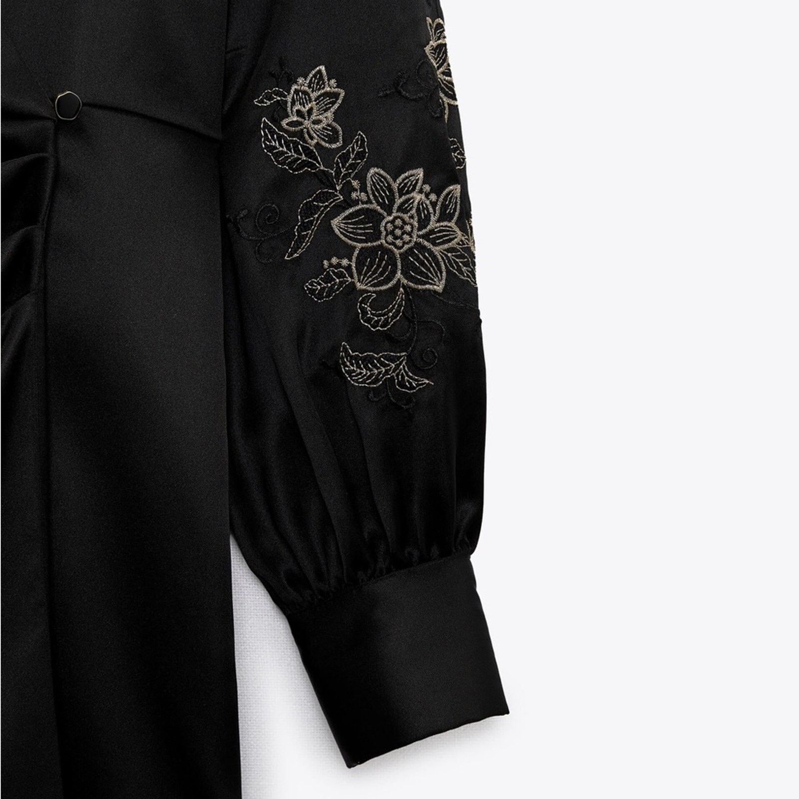 Zara ZARA BLOGGER FAVORITE EMBROIDERED SATIN EFFECT DRESS Size S / US 4 / IT 40 - 7 Thumbnail