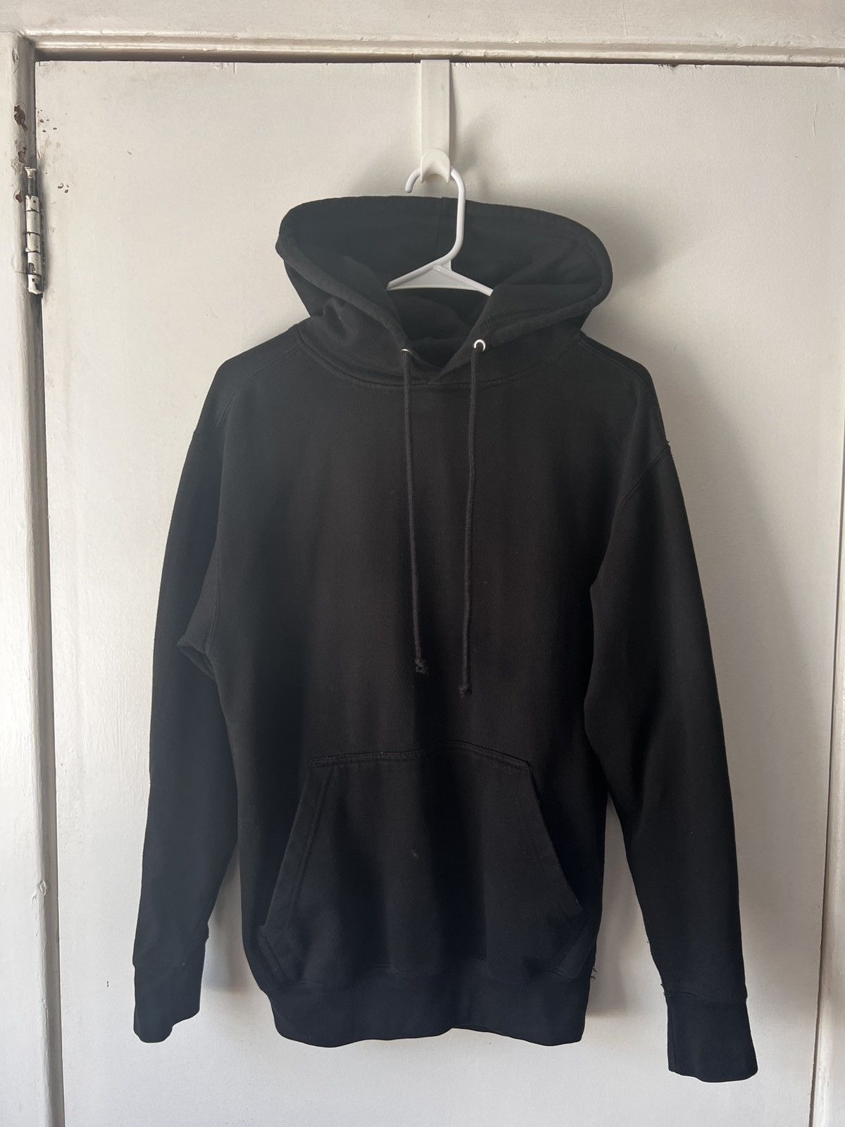 Other Vintage Black Hoodie Sweatshirt Size US S / EU 44-46 / 1 - 1 Thumbnail