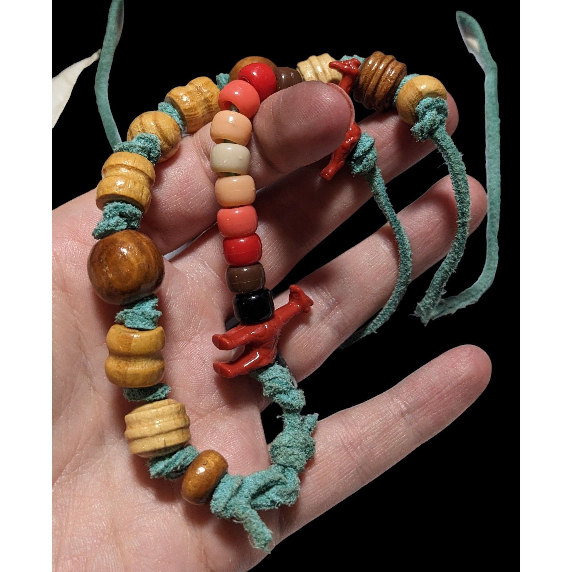 Other Handmade Rainbow Beaded Animal Necklace Size ONE SIZE - 5 Thumbnail
