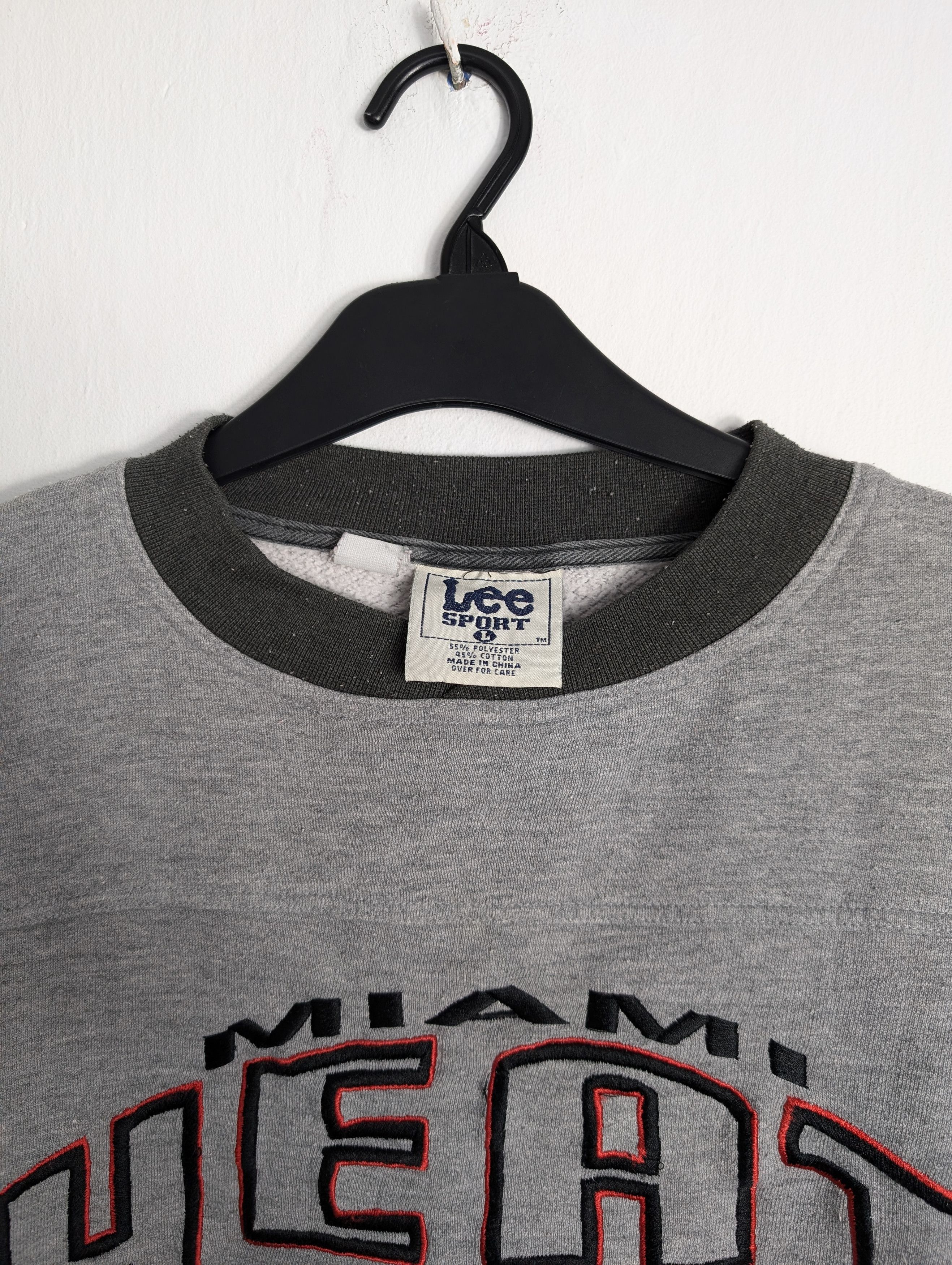 Lee Vintage Miami Heat Lee Sport Sweatshirt Boxy NBA Y2K Size US L / EU 52-54 / 3 - 3 Thumbnail