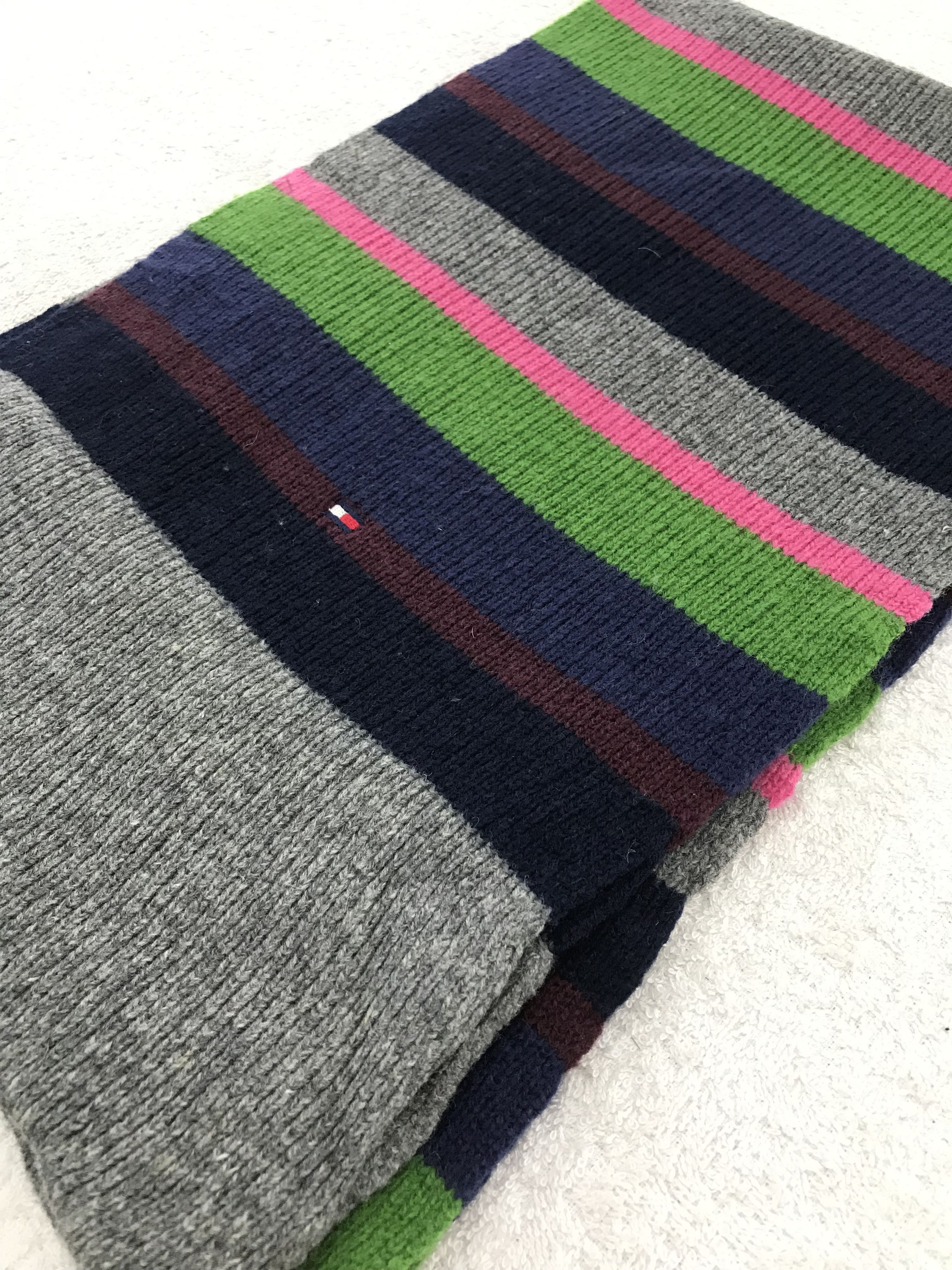 Tommy Hilfiger Tommy Hilfiger Scarf / Muffler / Neckwear - WW1166 Size ONE SIZE - 4 Thumbnail