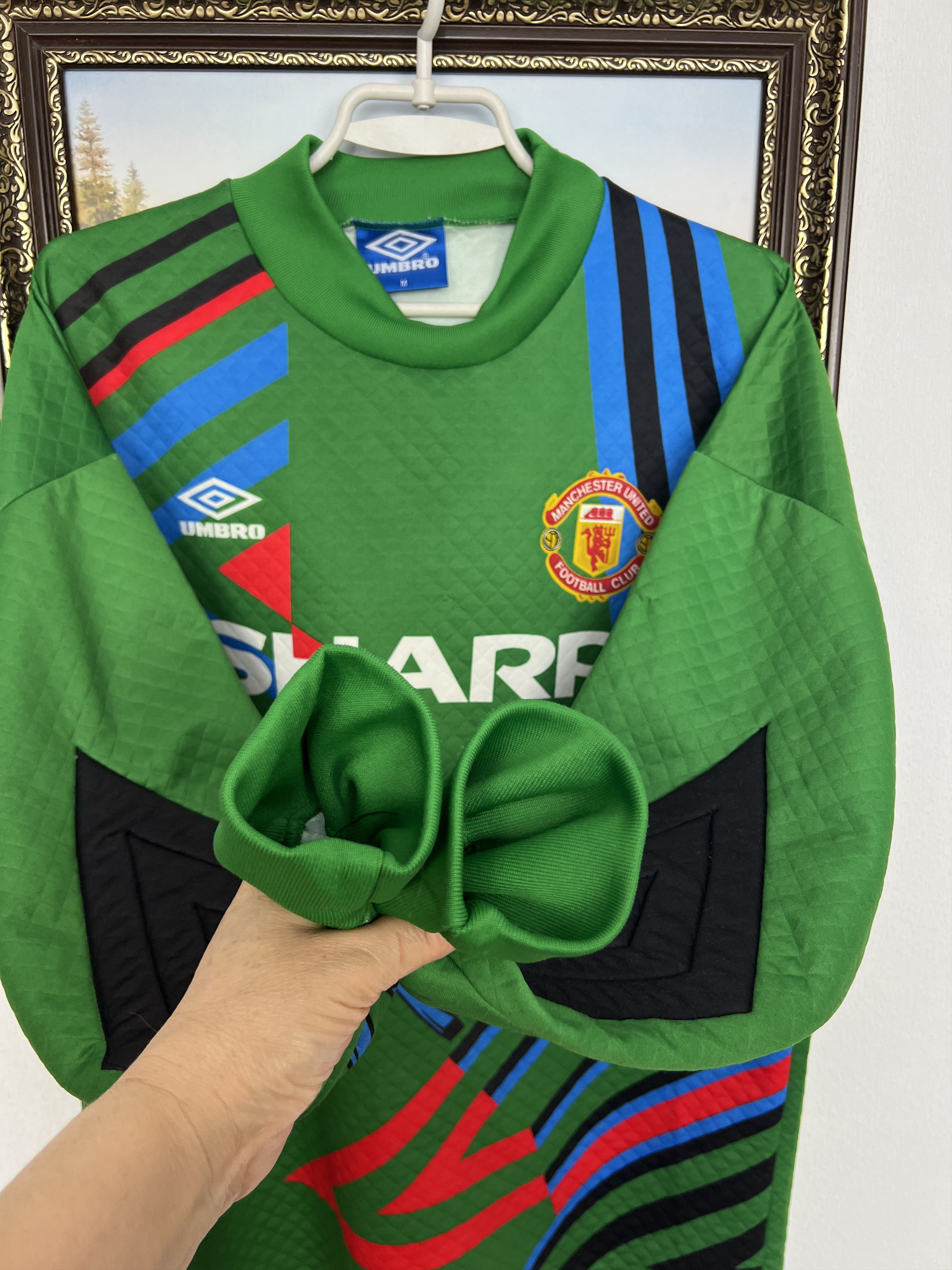 Umbro Manchester United Goalkeeper football shirt Soccer Jersey Size US M / EU 48-50 / 2 - 6 Thumbnail