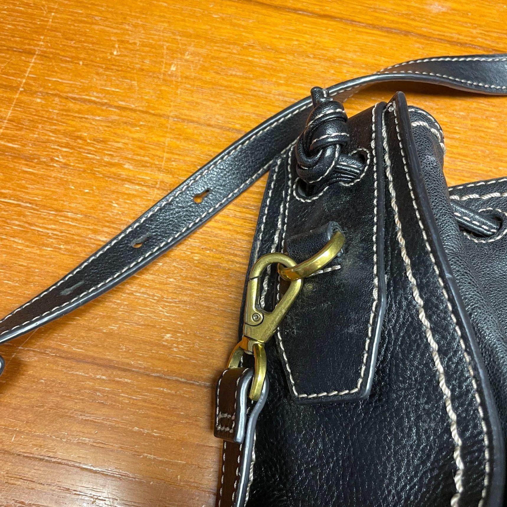 Fossil VINTAGE Fossil Palmer Bag Crossbody Women Black Pebbled Leather 90s Classic Designer Palmer Drawstring Bag Size ONE SIZE - 2 Thumbnail