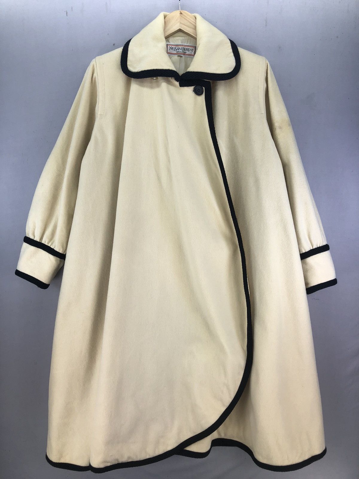 Yves Saint Laurent Archive 80’s Yves Saint Laurent Difussion Femme Heavy Coat Size M / US 6-8 / IT 42-44 - 1 Thumbnail