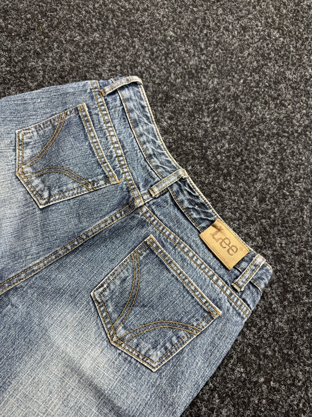 Lee Archive 90s Retro Lee Japan Y2K Flare Denim Jeans Low Rise Size 28" / US 6 / IT 42 - 17 Thumbnail