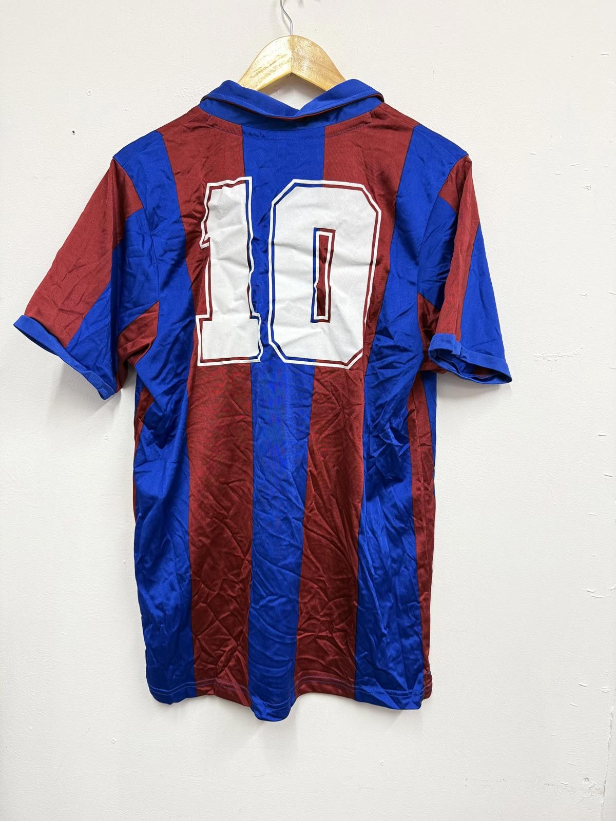 Other FC Barcelona Vintage Soccer Jersey Size US L / EU 52-54 / 3 - 4 Thumbnail
