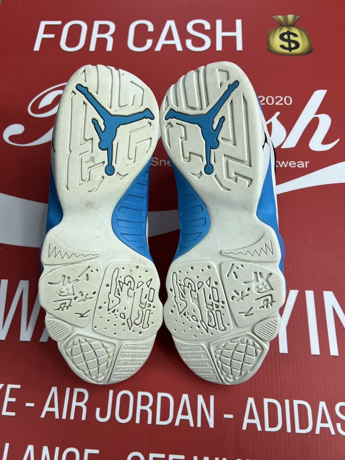 Jordan Brand Air Jordan 9 Powder Blue Size 11 Size US 11 / EU 44 - 5 Thumbnail
