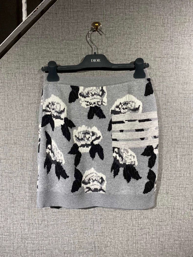Thom Browne Thom Browne skirt Size 27" / US 4 / IT 40 - 1 Thumbnail