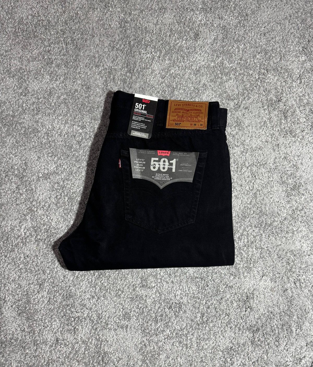 Levi's Levi’s 501 Jeans in Black W38 L30. Size US 38 / EU 54 - 1 Thumbnail