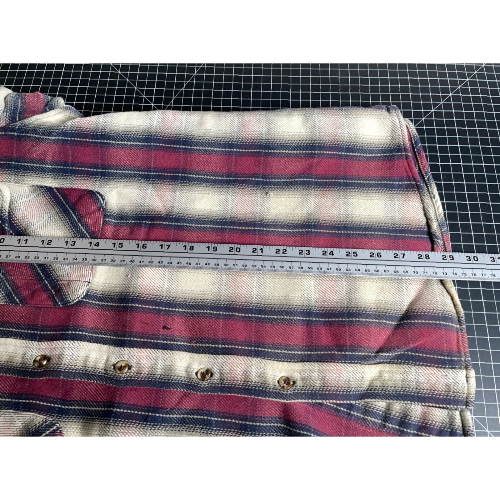 Vintage VINTAGE Williams Bay Flannel Shirt Men XL Red Beige Plaid Heavyweight Cotton Grunge Button-Up Casual Workwear 90s Style Mens Size US XL / EU 56 / 4 - 6 Thumbnail