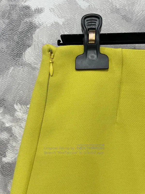 Dior Dior Yellow Wool A-Line Mini Skirt . Size 26" / US 2 / IT 38 - 5 Thumbnail