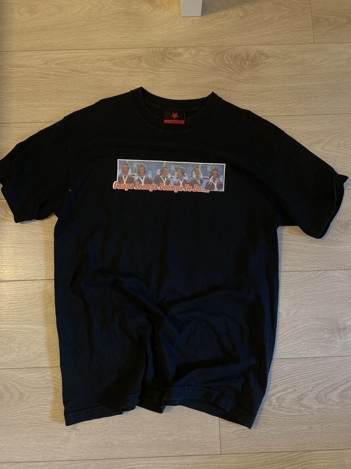 Vintage oompa loompa doompa de do vintage t-shirt 90s Size US L / EU 52-54 / 3 - 1 Thumbnail
