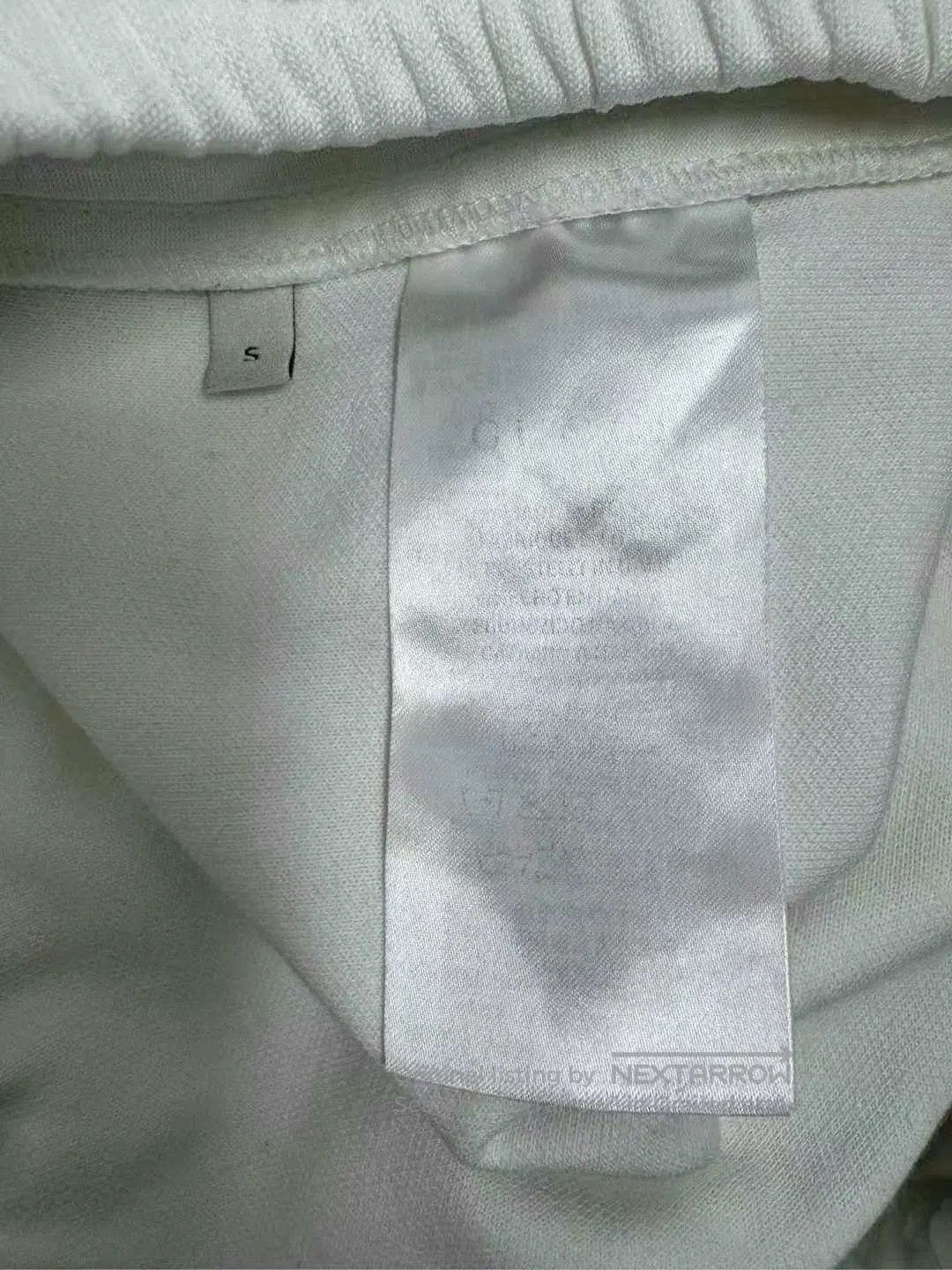 Gucci gucci embroidered logo shorts in white. Size US 28 / EU 44 - 5 Thumbnail
