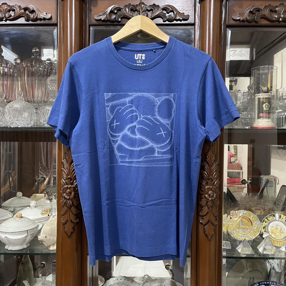 Kaws × Uniqlo Rare vintage Kaws uniqlo tee Size US M / EU 48-50 / 2 - 1 Thumbnail