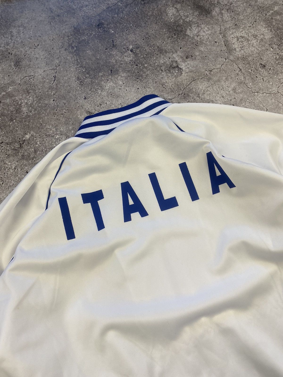 Vintage Vintage RARE Italia Big Logo Zip Track Jacket Y2K Size US L / EU 52-54 / 3 - 3 Thumbnail