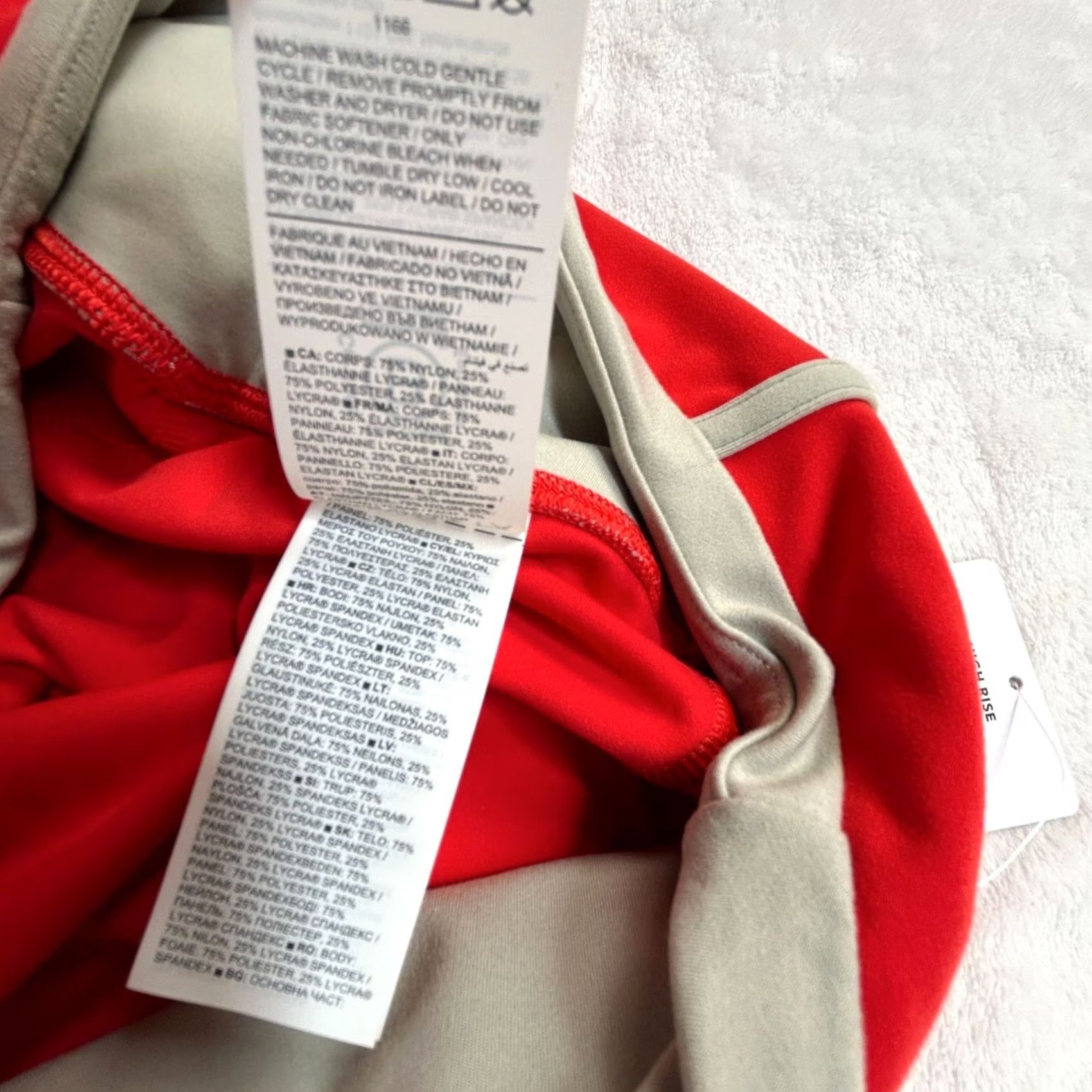 Athleta Athleta Ultra High Rise Elation 7/8 Tight Red Stripe Medium Yoga Leggings Women XS? (Note: Original size is Medium) Size 32" / US 10 / IT 46 - 4 Thumbnail