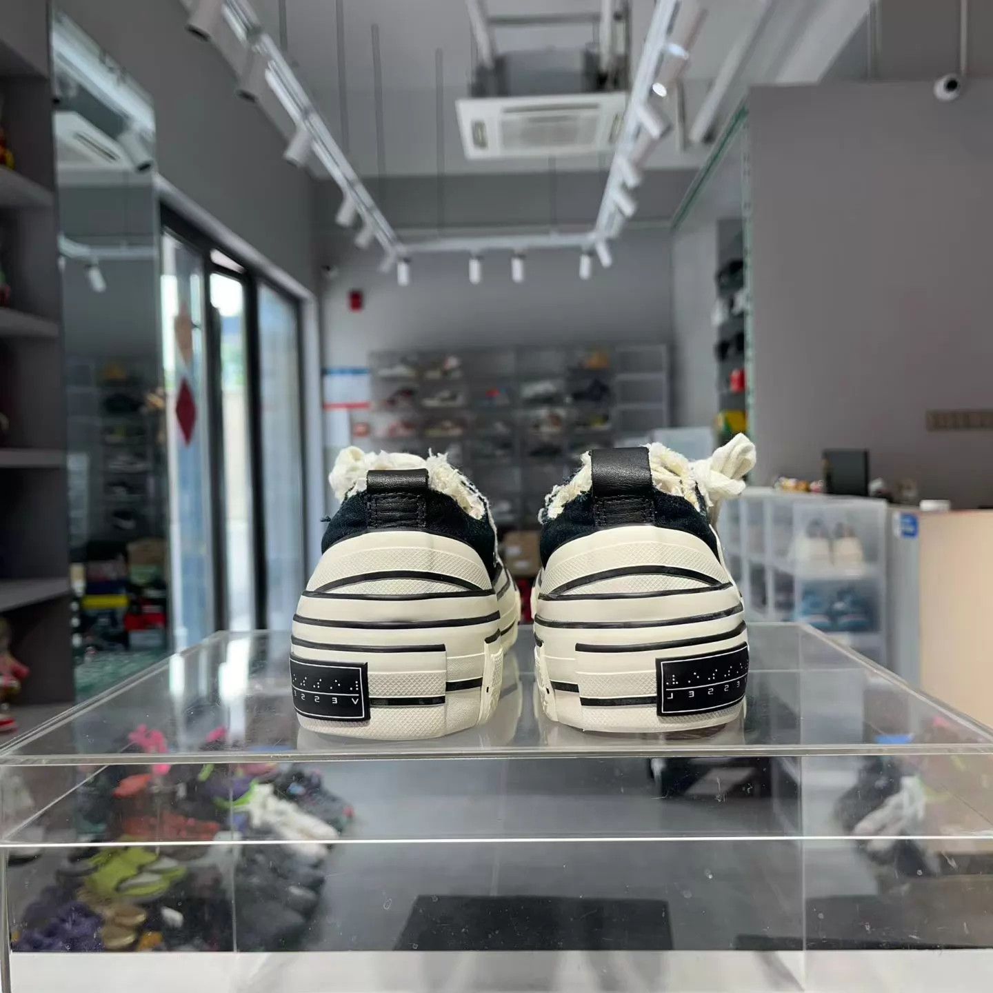 Other xVESSEL Wu Jianhao Black White 37 (worn once) Size US 6.5 / IT 36.5 - 4 Thumbnail