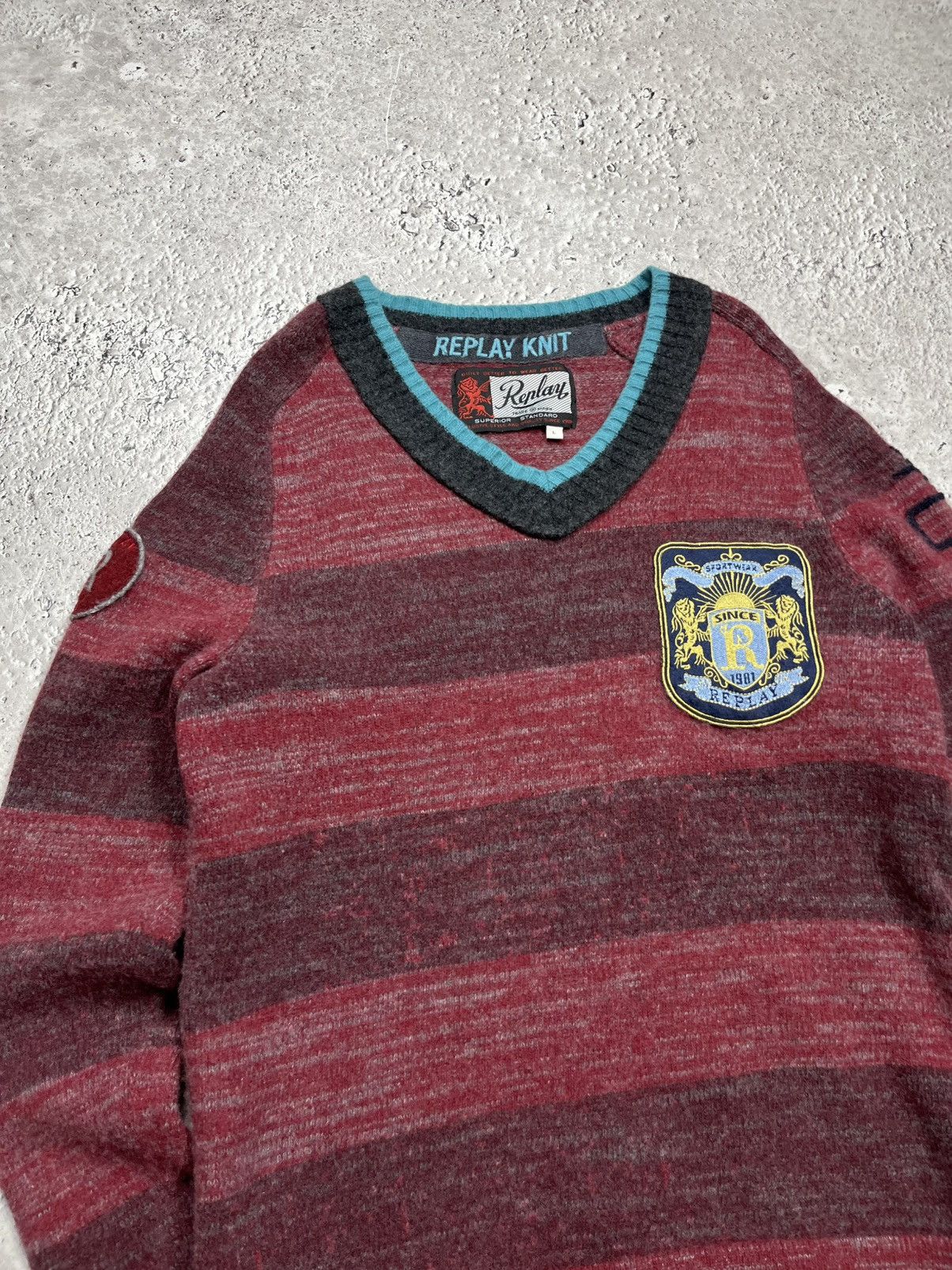 Replay Replay Knit Wool V Neck Sweater Burgundy Striped Crest Size US L / EU 52-54 / 3 - 3 Thumbnail