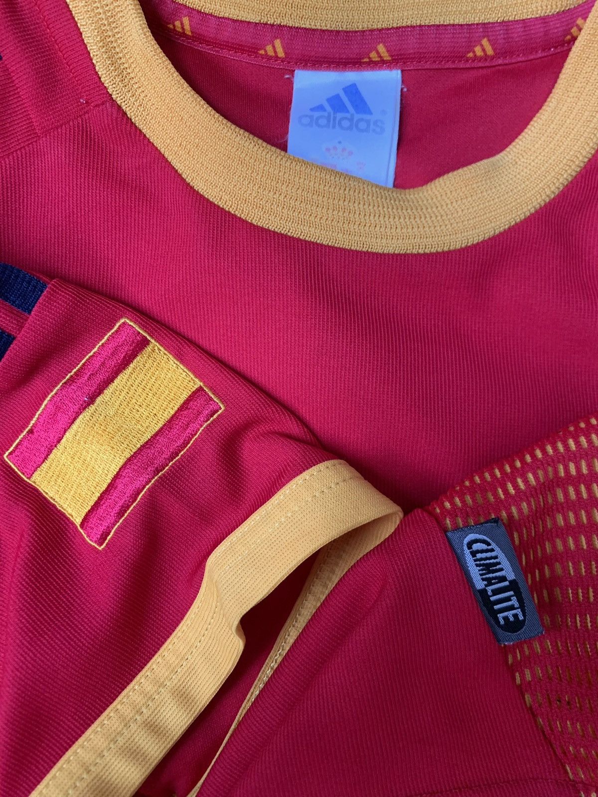 Adidas Spain 2002/04 Home Kit Size US S / EU 44-46 / 1 - 9 Thumbnail