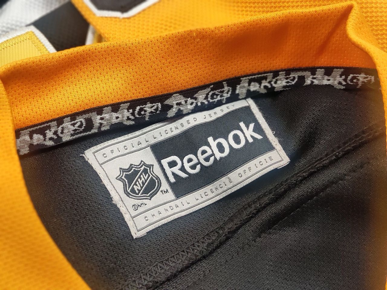 Reebok Vintage Reebok NHL CCM Penguins Crosby Stitched Hocke Jersey Size US S / EU 44-46 / 1 - 14 Thumbnail