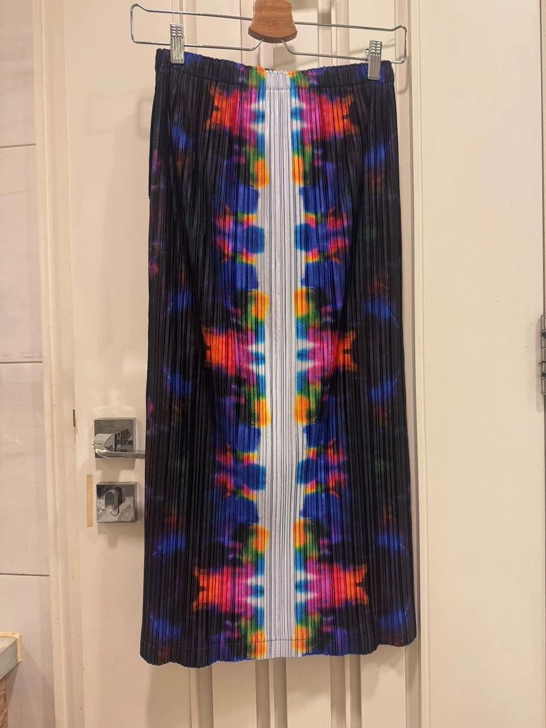 Issey Miyake Issey Miyake size:2 black skirt Size 42" / US 20 - 8 Thumbnail