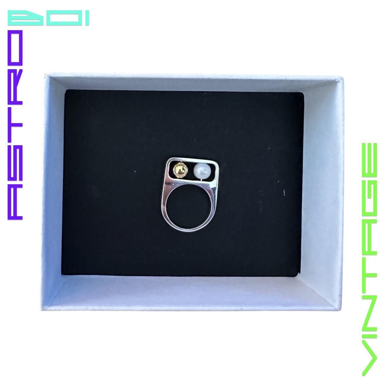 Cos COS 'THE SPHERE' STERLING SILVER PEARL RING Size ONE SIZE - 2 Thumbnail