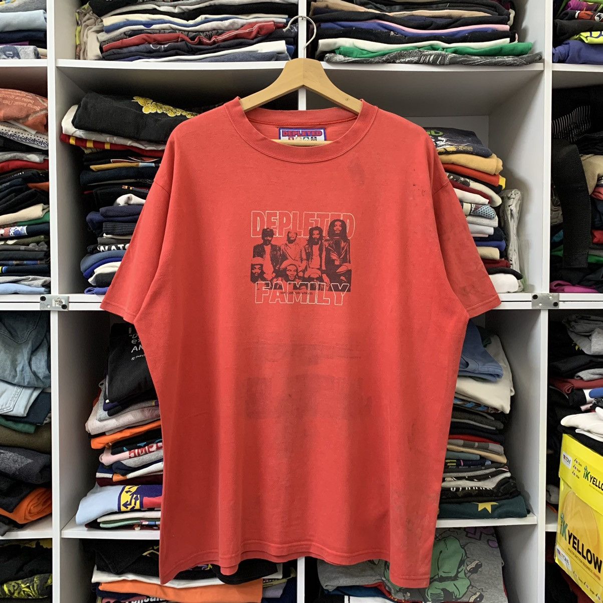 Rap Tees × Vintage VTG DEPLETED FAMILY ONE LOVE ONE WORLD Size US XL / EU 56 / 4 - 1 Thumbnail