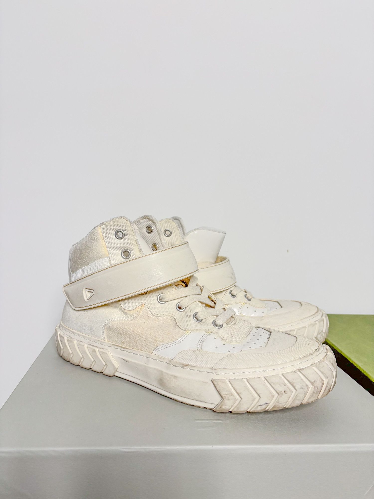 Both BOTH PARIS WHITE CHELSEA BOOTS Grailed