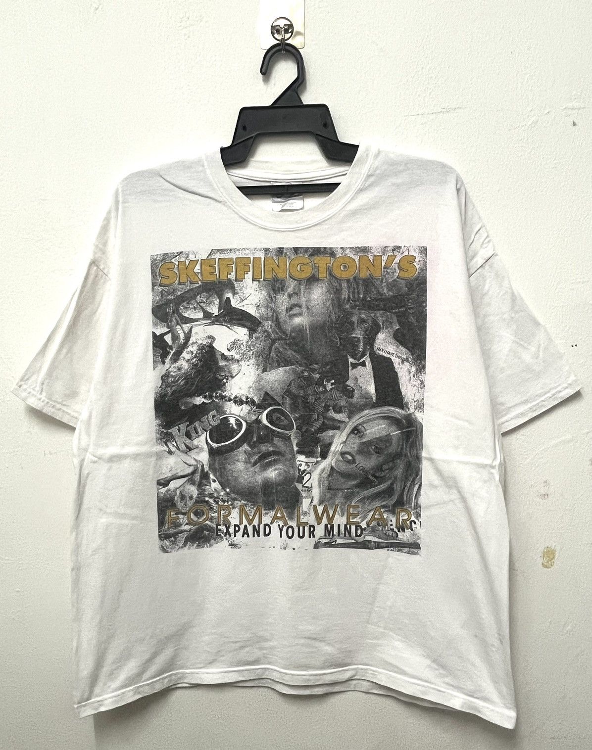 Vintage Skefingtons Formal Wear Tee Size US XL / EU 56 / 4 - 1 Thumbnail