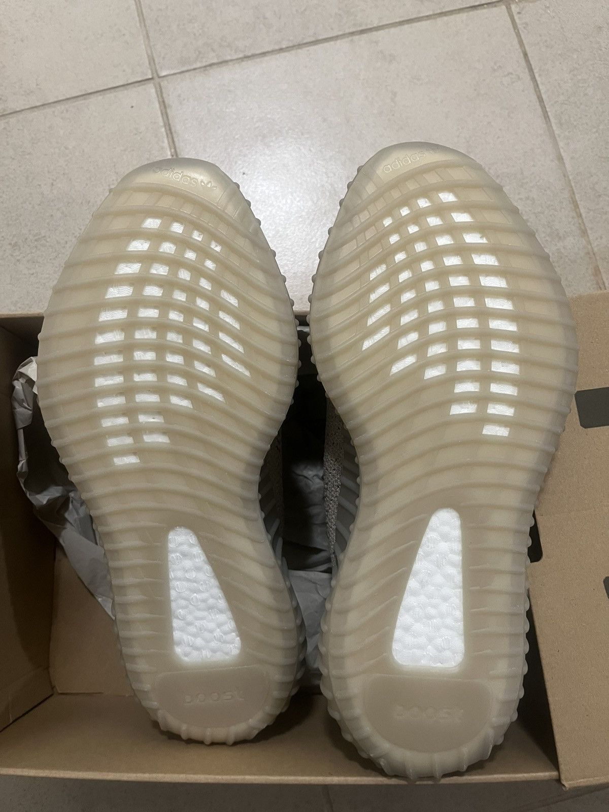 Adidas × Kanye West Adidas Yeezy Boost 350 V2 Slate Sz 10us Size US 10 / EU 43 - 7 Thumbnail